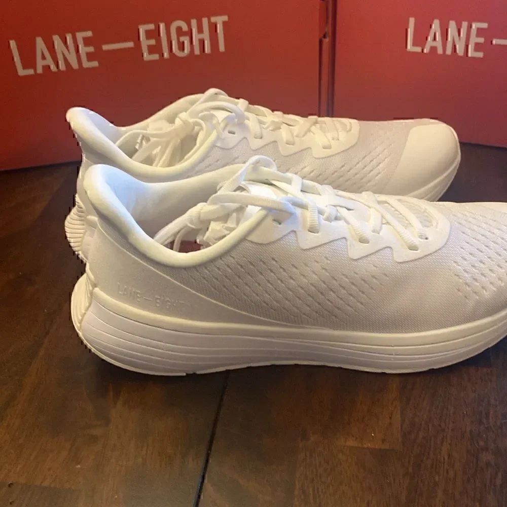 New! Lane Eight (10) Relay Trainer “Breeze” (White)